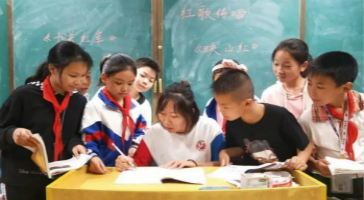 今年教師節(jié)，我們將為100位優(yōu)秀教師送去光愛(ài)！